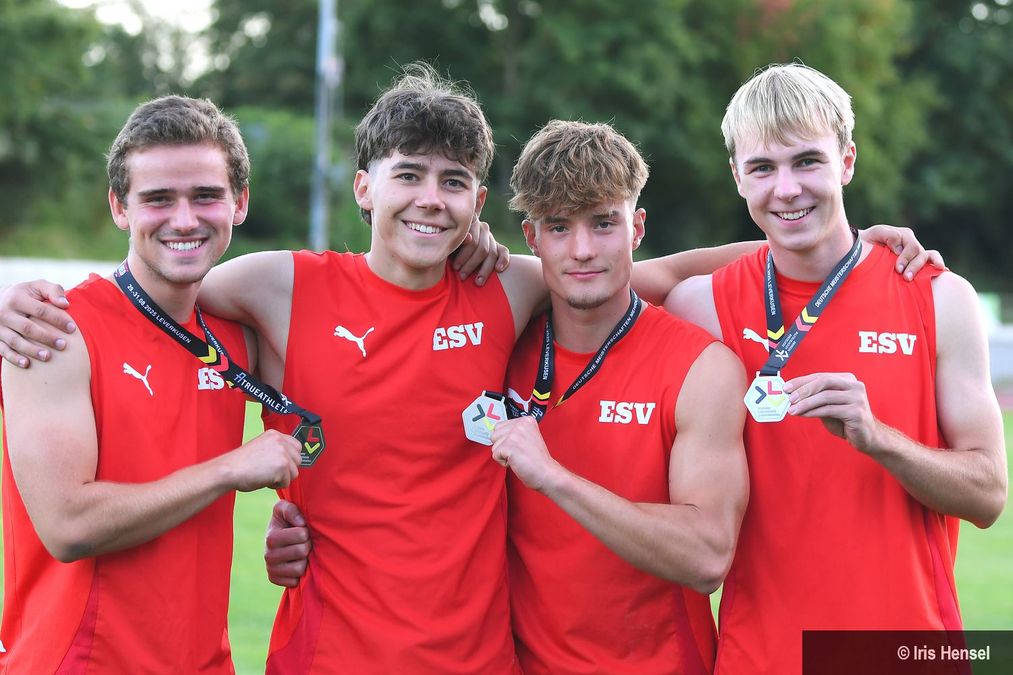 Morris Betting, Noah Vollmer, Moritz Feldmann, Marvin Flaig (MJU20 ESV Weil am Rhein)